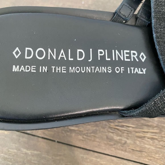 Donald J Pliner Sandals Size 8 Black Cissy Wedge
Leather Platform - Picture 9 of 12